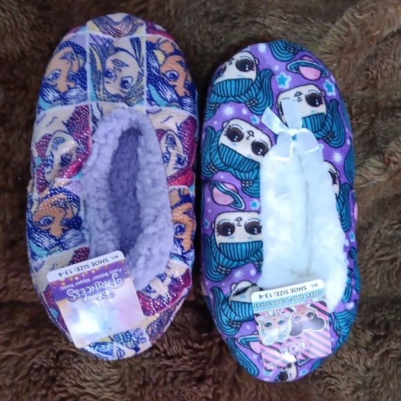 Fuzzy slipper socks lot - Picture 7 of 8